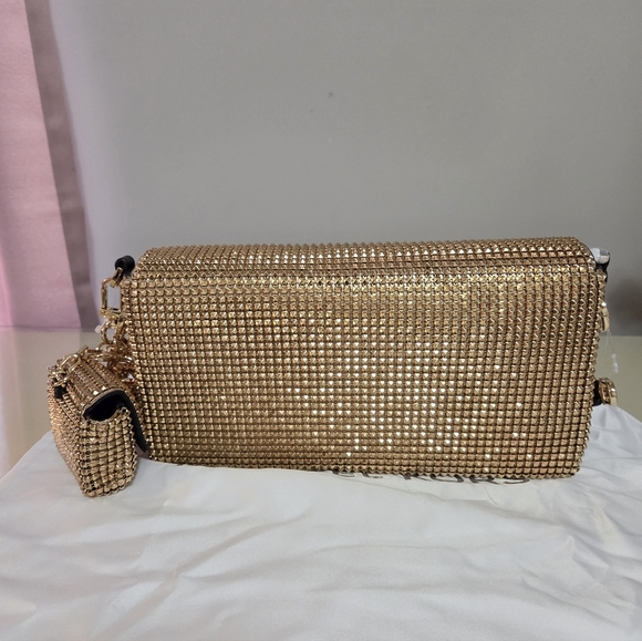 Michael KORS Black/Pale Gold Studded Bag With Matching Signature Charm. - Picture 2 of 8